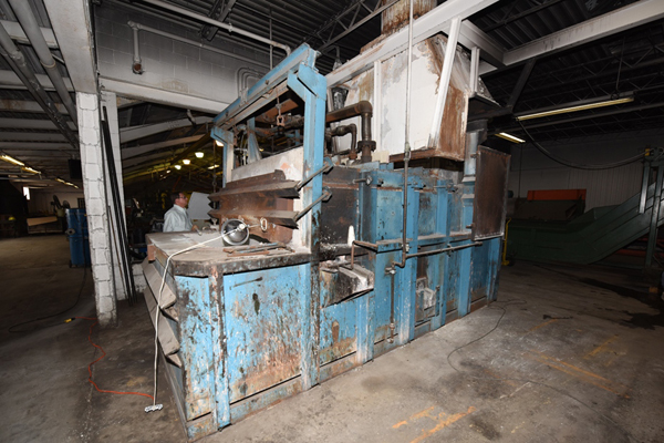 FW Schaefer Wet Bath Melting & Holding Furnace