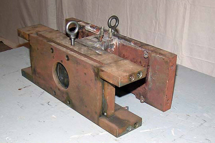 Used DME Model DC-810-Z Die Holder for sale