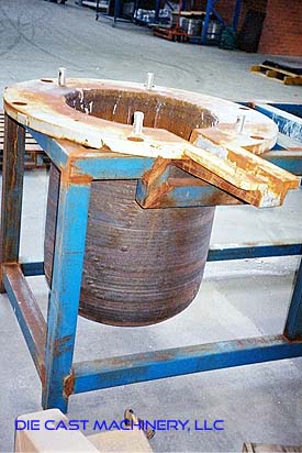 Striko Dynarad Model MT-400 MG Melting and Holding Furnace Striko Dynarad Model MT-400 MG Melting and Holding Furnace